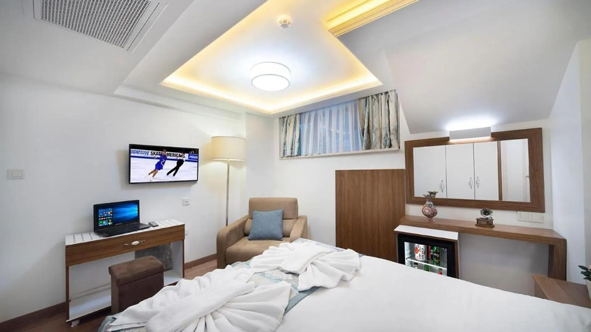 Room In Guest Room - Lika Hotel - Comfortable Double Room In Istanbul Guest house